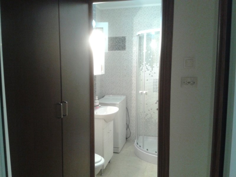 Brancoveanu, Secuilor, 8 minute metrou,